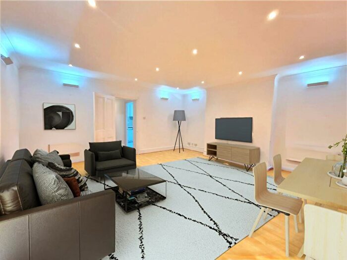 2 Bedroom Flat To Rent In Albany Street, , Regent`s Park, NW1