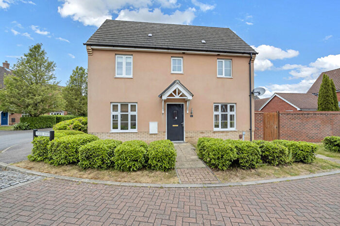 3 Bedroom Semi Detached House For Sale In Todd Way, Bury St. Edmunds, IP32