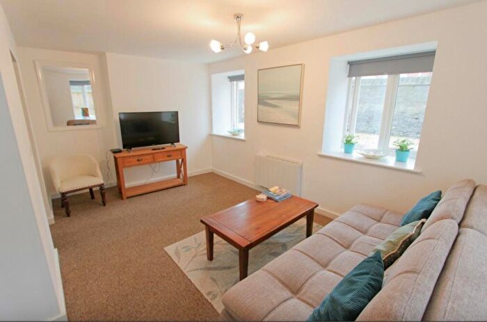2 Bedroom Flat To Rent In Hazelmere Road, London, NW6