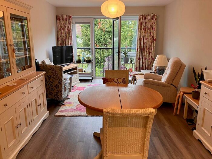 2 Bedroom Flat For Sale In Old Schools Lane, Epsom, KT17