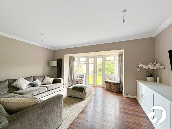 4 Bedroom Detached House For Sale In Scoones Close, Bapchild, Sittingbourne, ME9