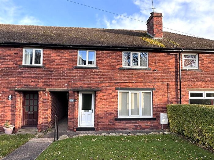 3 Bedroom Town House For Sale In Moor End Lane, Silkstone Common, S75