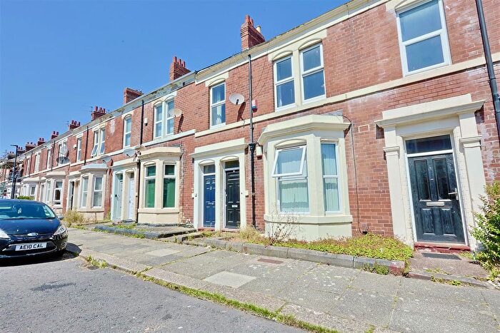 4 Bedroom Maisonette To Rent In Tavistock Road, Jesmond, Newcastle Upon Tyne, NE2