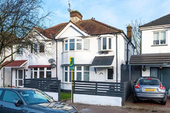 3 Bedroom Semi Detached House For Sale In Burnley Road, Dollis Hill, London, NW10