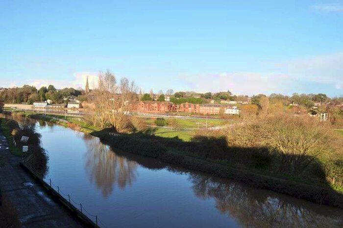 1 Bedroom Property To Rent In Canalside, EX2
