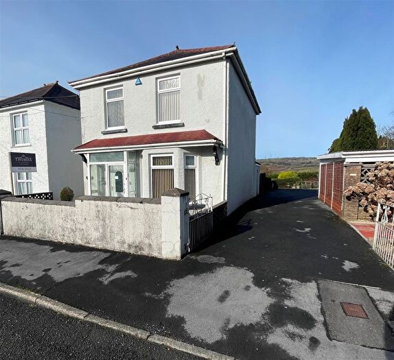 3 Bedroom Detached House For Sale In Myrtle Hill, Ponthenry, Llanelli, SA15