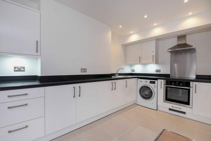 1 Bedroom Flat To Rent In City Business Centre, Hyde Street, Winchester, SO23