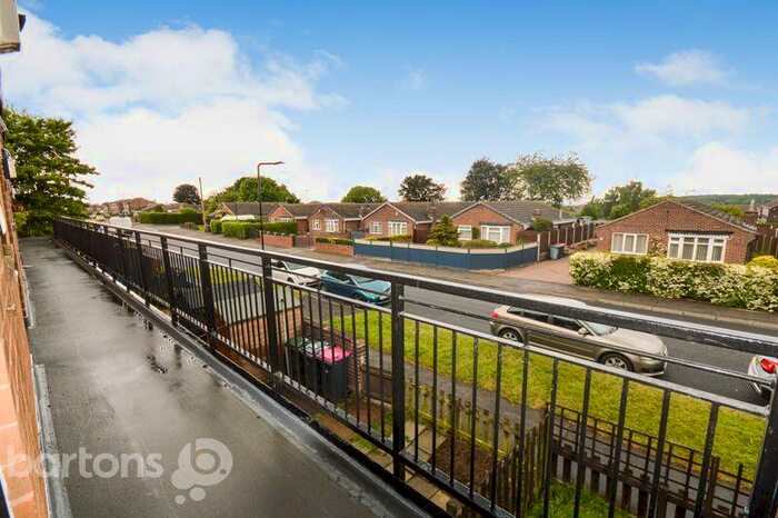 2 Bedroom Flat To Rent In Markfield Drive, Flanderwell, S66