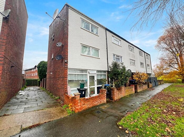 5 Bedroom Detached House For Sale In Maynard Court, Waltham Abbey, EN9