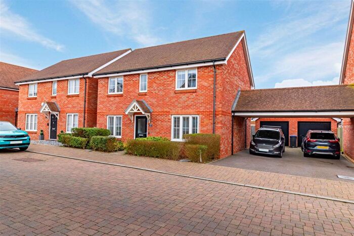 4 Bedroom Property For Sale In Snapdragon Lane, Worthing, BN13