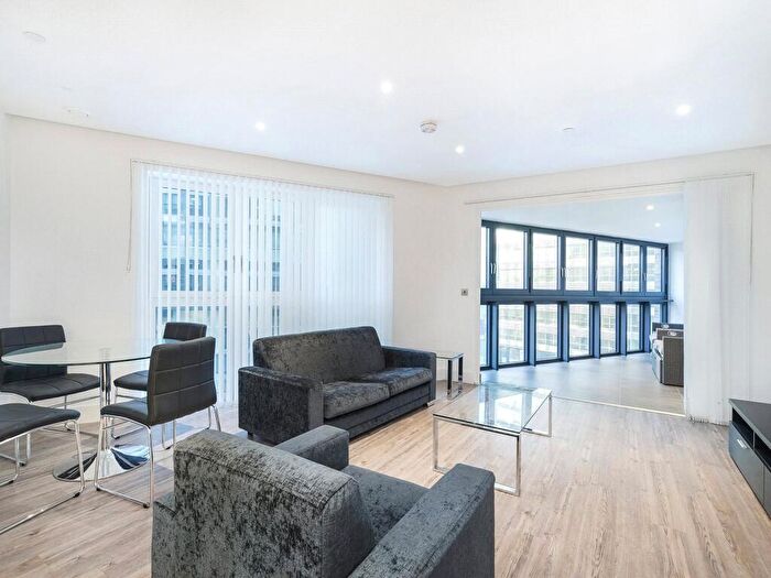 2 Bedroom Apartment For Sale In New Drum Street, Aldgate, E1