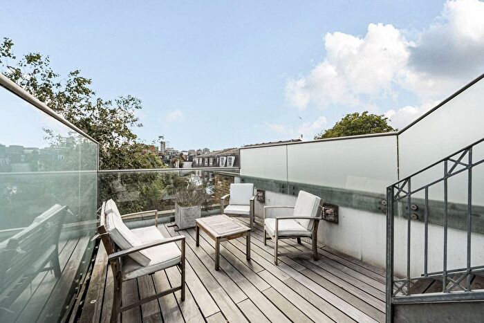 5 Bedroom End Of Terrace House To Rent In Woolneigh Street, Fulham, London, SW6