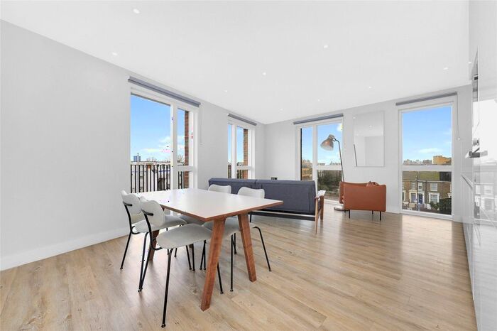 2 Bedroom Flat To Rent In Martel Place, London, E8