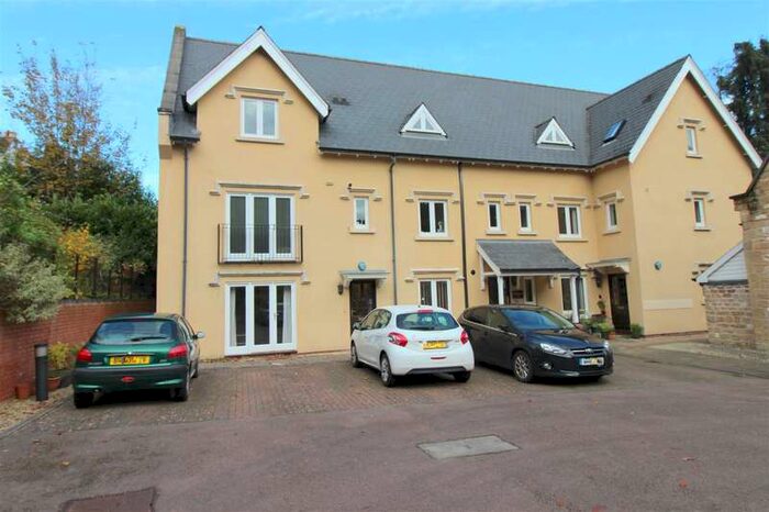 2 Bedroom Apartment To Rent In Croftdown Court, Abbey Road, Malvern, WR14