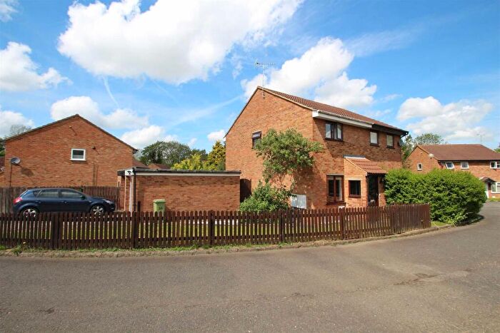 2 Bedroom Semi Detached House To Rent In Robins Hill, Coffee Hall, MK6