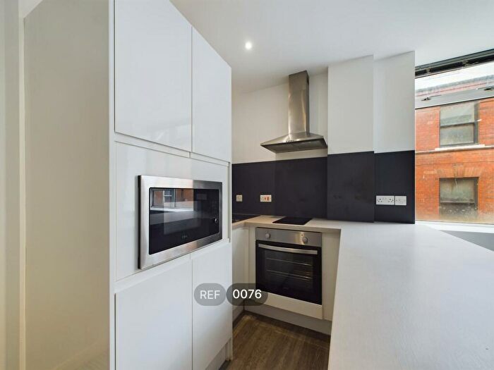 2 Bedroom Flat To Rent In Centre Court, Paragon Street, HU1