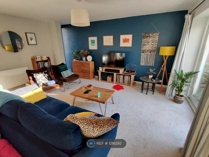 2 Bedroom Terraced House To Rent In Henleaze Rd, Bristol BS9