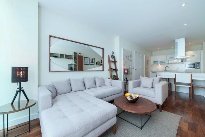 1 Bedroom Flat To Rent In Bermondsey Wall West, Shad Thames, London, SE16