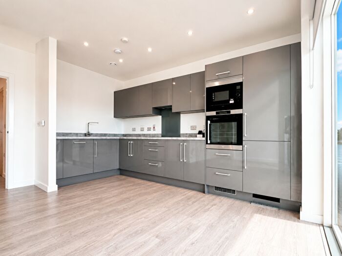 2 Bedroom Flat To Rent In Regal Walk, Bexleyheath, DA6