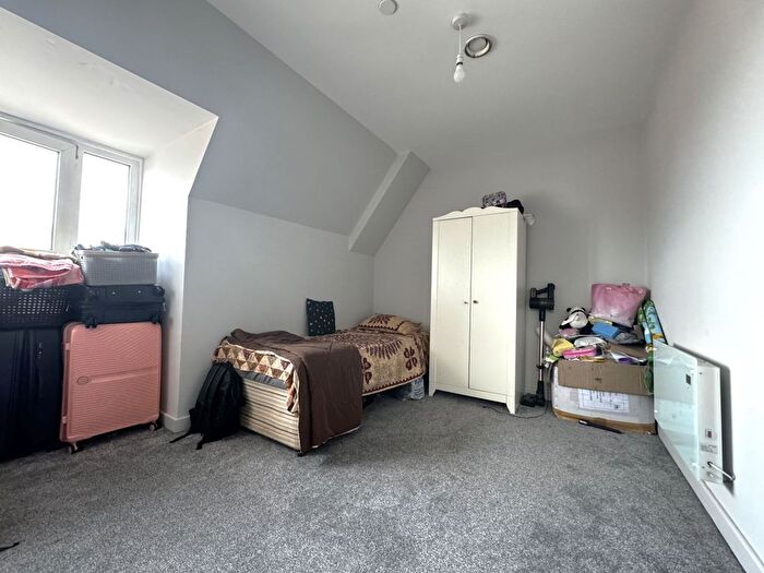 2 Bedroom Flat To Rent In Calverley Road, Tunbridge Wells, TN1