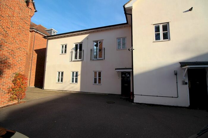 2 Bedroom Flat To Rent In Bancroft, Hitchin SG5