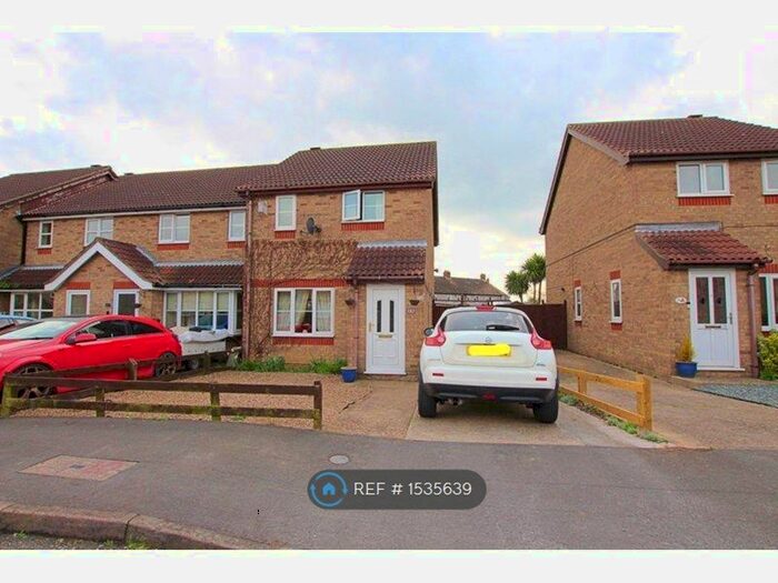 3 Bedroom Semi-Detached House To Rent In Swallow Drive, Louth, LN11