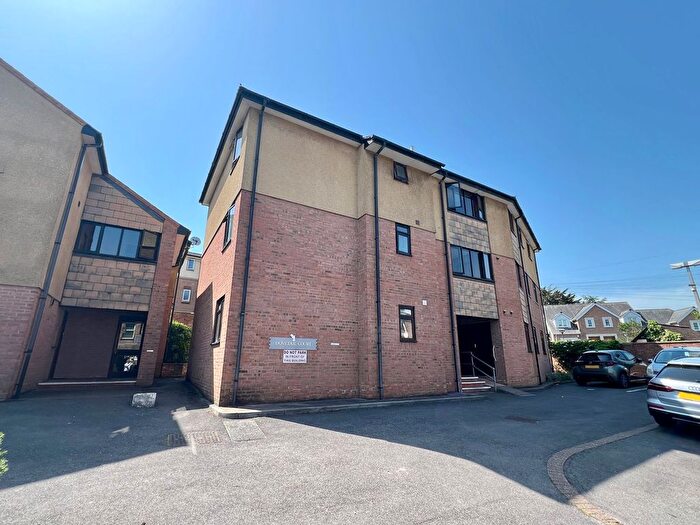 2 Bedroom Flat For Sale In Park Street, Taunton, TA1
