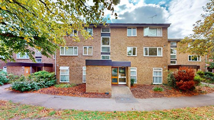 2 Bedroom Flat For Sale In Buckingham Avenue, Perivale, Greenford, UB6