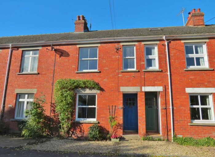 3 Bedroom Terraced House To Rent In High Street, Burbage, SN8