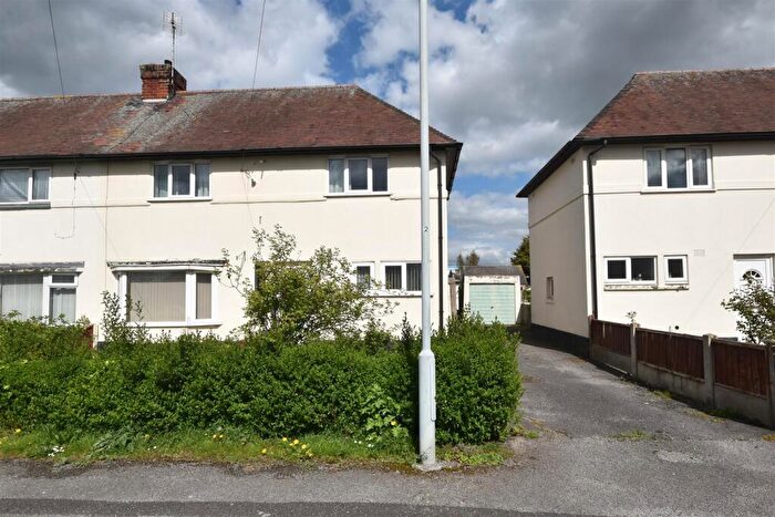3 Bedroom Semi-Detached House For Sale In Stanhope Avenue, Newark, NG24