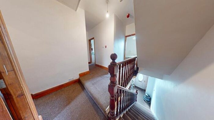 8 Bedroom Terraced House To Rent In Manor Terrace, Hyde Park, Leeds, LS6