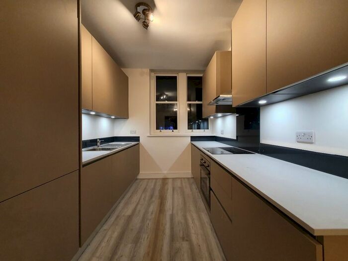 2 Bedroom Flat To Rent In Hare Street, London, SE18