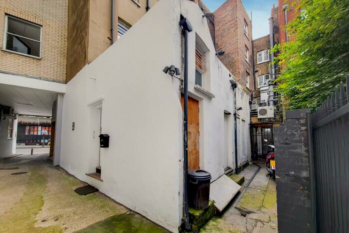 2 Bedroom Flat To Rent In Aldersgate, Barbican, London, EC1A