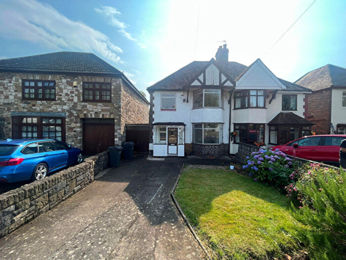 3 Bedroom Semi Detached House To Rent In Wake Green Road, Moseley, B13