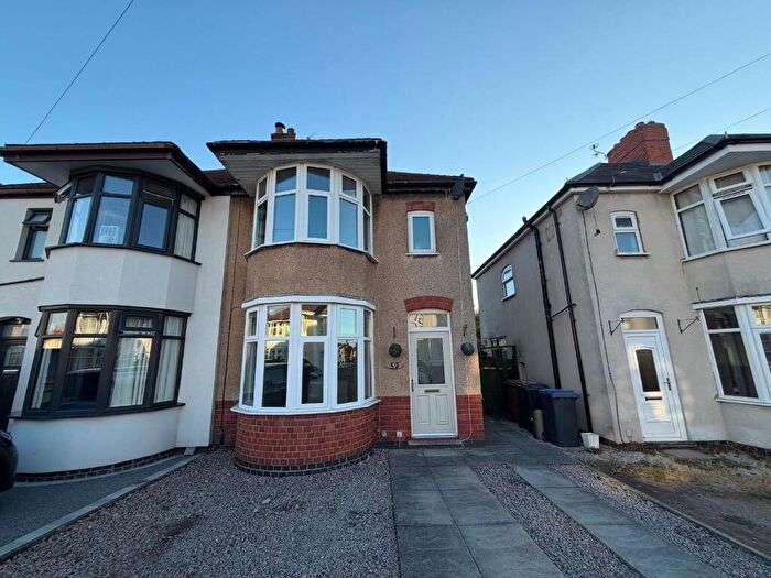 3 Bedroom Semi-Detached House To Rent In Thirlmere Road, Hinckley, Leicestershire, LE10