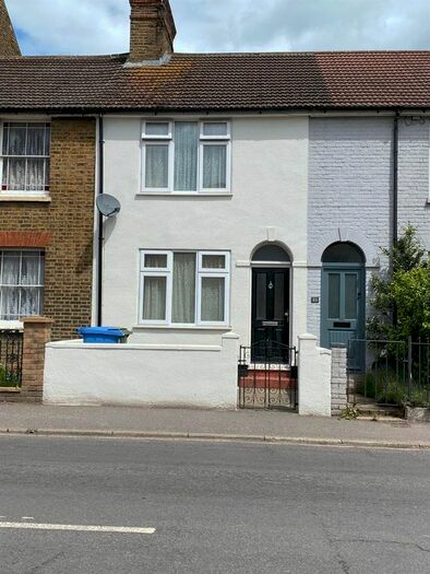 2 Bedroom Terraced House To Rent In East Street, Faversham, ME13