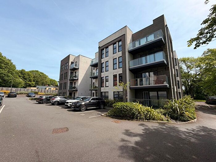 2 Bedroom Flat To Rent In Chorley New Road, Horwich, Bolton, Greater Manchester, BL6