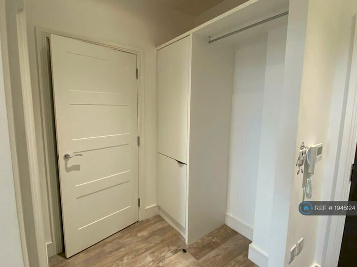 1 Bedroom Flat To Rent In Park Gate At Lyndon Place, Sheldon, Birmingham, B26