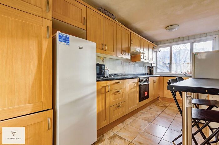 4 Bedroom Flat To Rent In Capland Street, Marylebone, London, NW8