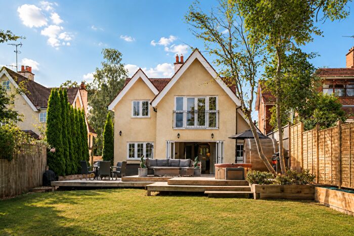 4 Bedroom Detached House For Sale In Foxcombe Road, Oxford, OX1