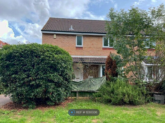 2 Bedroom Terraced House To Rent In Heather Gardens, Bedford, MK41