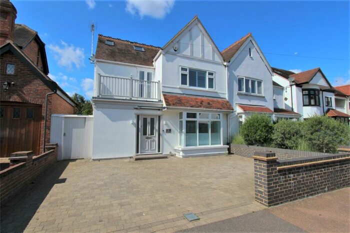 4 Bedroom Semi-Detached House To Rent In Vernon Road, Leigh-on-Sea, Essex, SS9