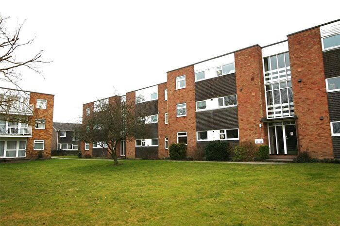 2 Bedroom Flat To Rent In Bishops Court, Trumpington, Cambridge, Cambridgeshire, CB2