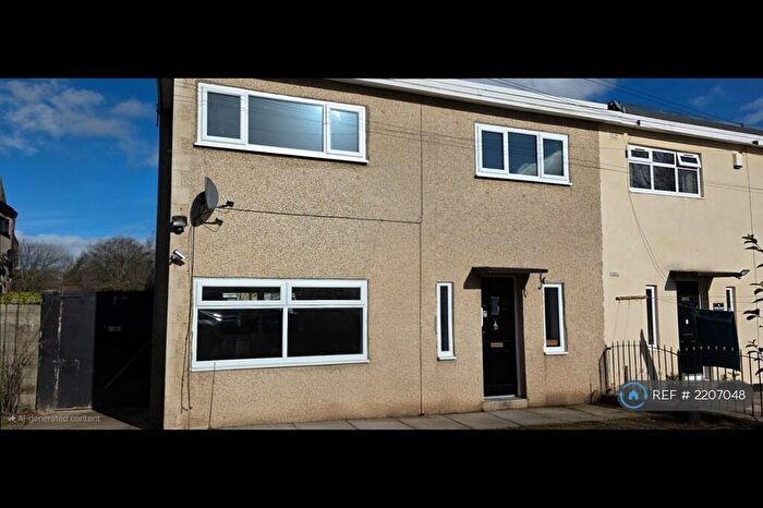 3 Bedroom Semi-Detached House To Rent In Northdale Crescent, Bradford, BD5