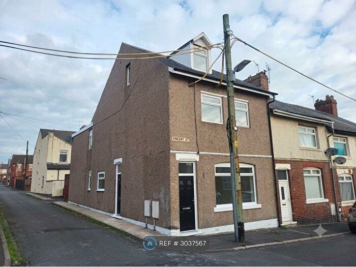 3 Bedroom Flat To Rent In Vincent Street, Peterlee, SR8