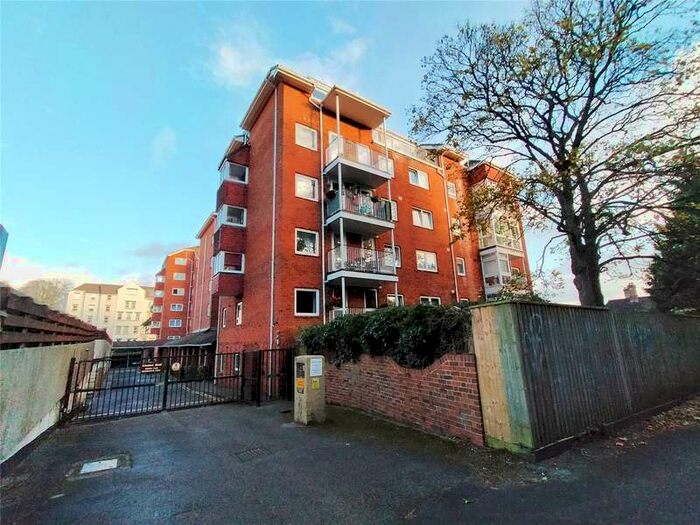 Houses for sale & to rent in BH1 4AD, Christchurch Road, West