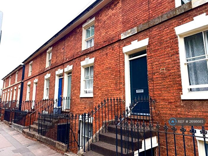 3 Bedroom Semi Detached House To Rent In Castle Street, Banbury, OX16