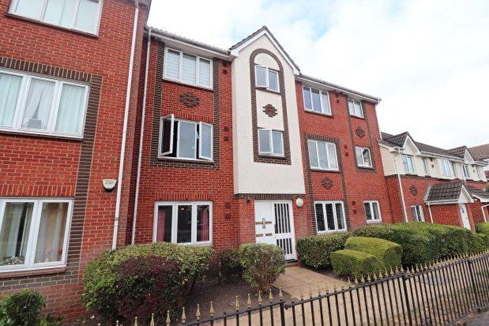 2 Bedroom Flat To Rent In Ongar Road, Brentwood, CM15