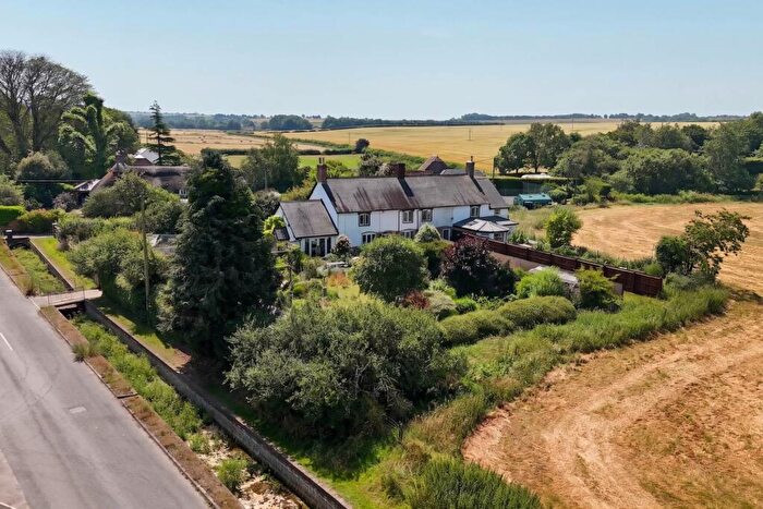 2 Bedroom End Of Terrace House For Sale In South Farm Cottages, Tarrant Hinton, DT11