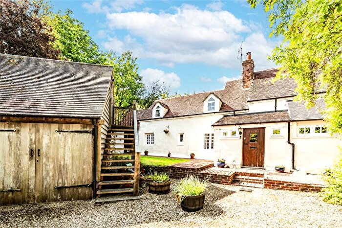 3 Bedroom Detached House For Sale In Reading Road, Upton, Didcot, Oxfordshire, OX11